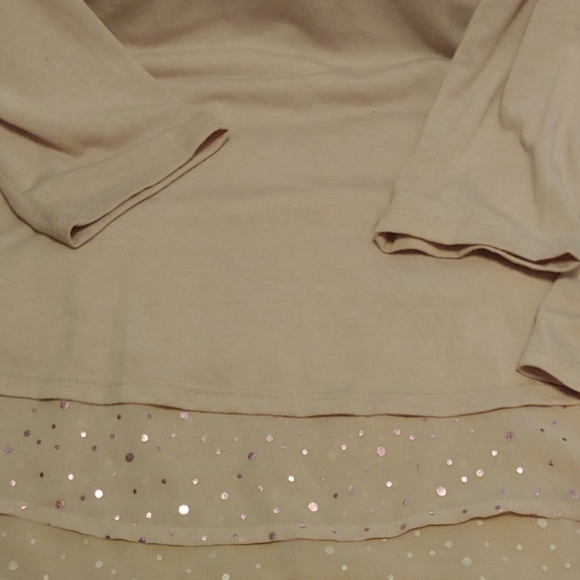 Top - Picture 3 of 4